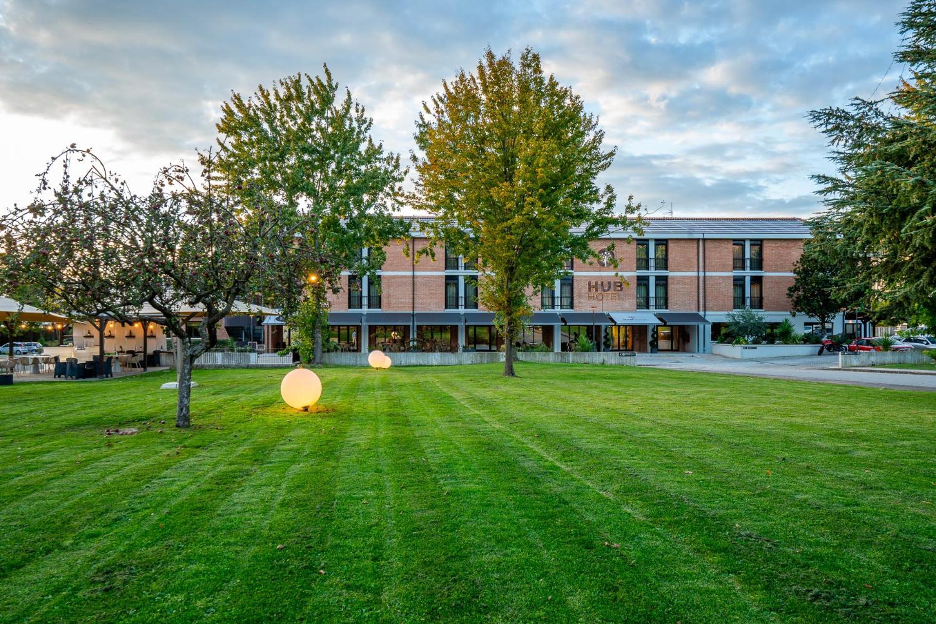 Hub Hotel Gubbio Eksteriør bilde