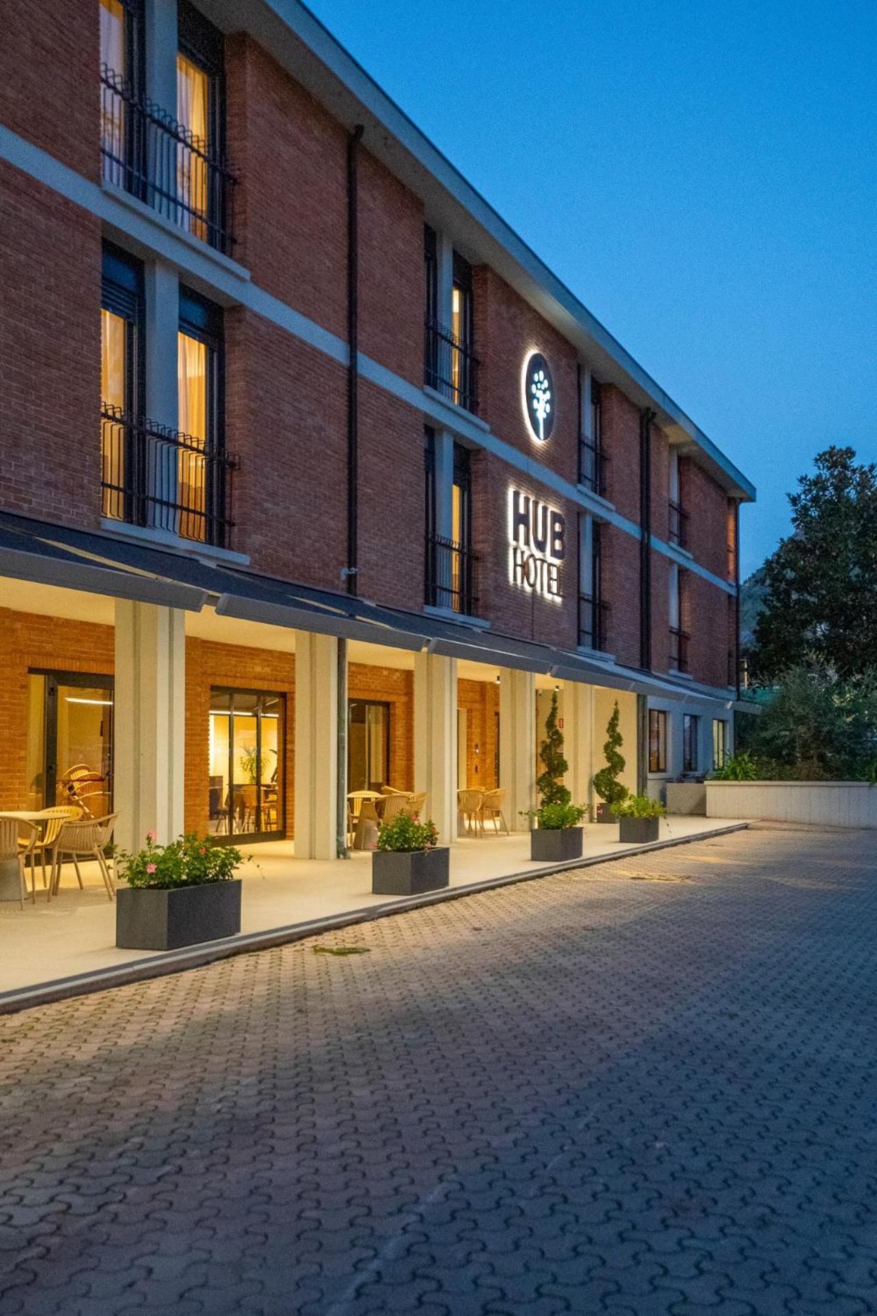 Hub Hotel Gubbio Eksteriør bilde