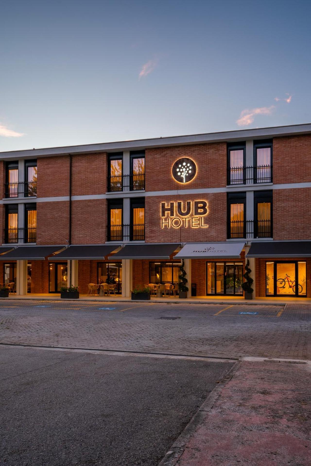 Hub Hotel Gubbio Eksteriør bilde